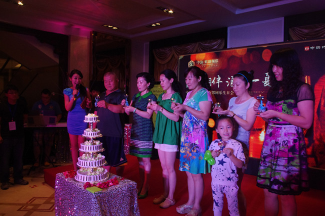青岛中海紫御观邸7月友邻同乐生日会圆满落幕
