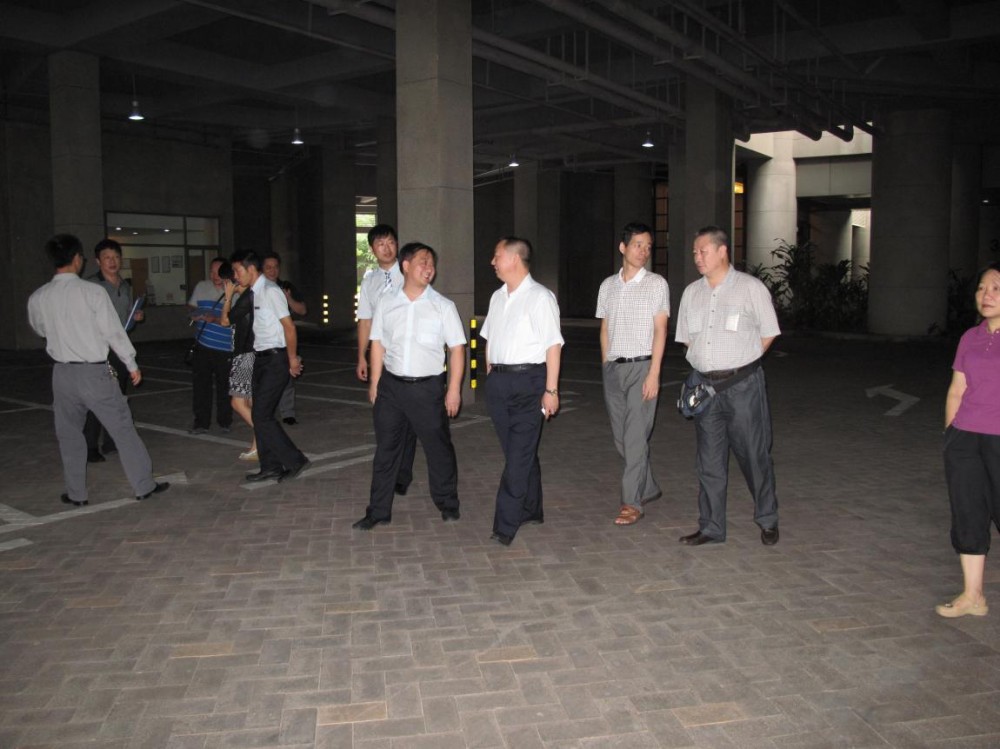 珠海中海滨河湾荣获“2013年度珠海市物业管理示范项目”称号