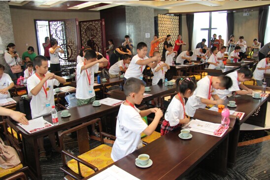 读国学经典，做有德少年——记西安中海小业主国学启蒙夏令营开营仪式