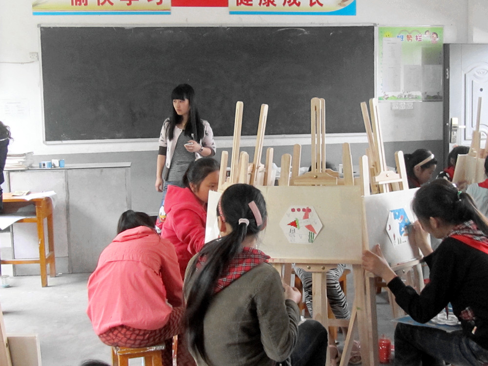 中国海外三峡希望小学“童梦.同想”艺术创作活动圆满谢幕