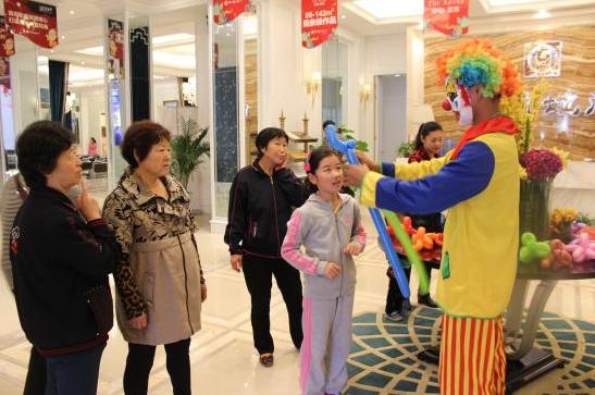 呼市公司小飞象起名仪式成功举行暨蓝湾实体样板间盛大开放