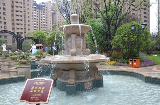 西安中海&#8226;凯旋门“五一畅游法兰西”浪漫开场